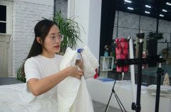 服務(wù)“夜”態(tài)，創(chuàng)造商機(jī)！英儂魏經(jīng)理如是說