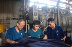 特整丙班氣流機(jī)組：三人七個機(jī)臺，班產(chǎn)三萬五