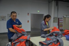 晁金光榮膺“全國紡織工業(yè)勞動(dòng)模范”稱號